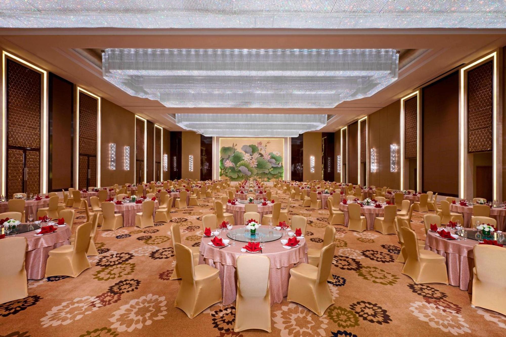 Sheraton Daqing Hotel Exterior photo