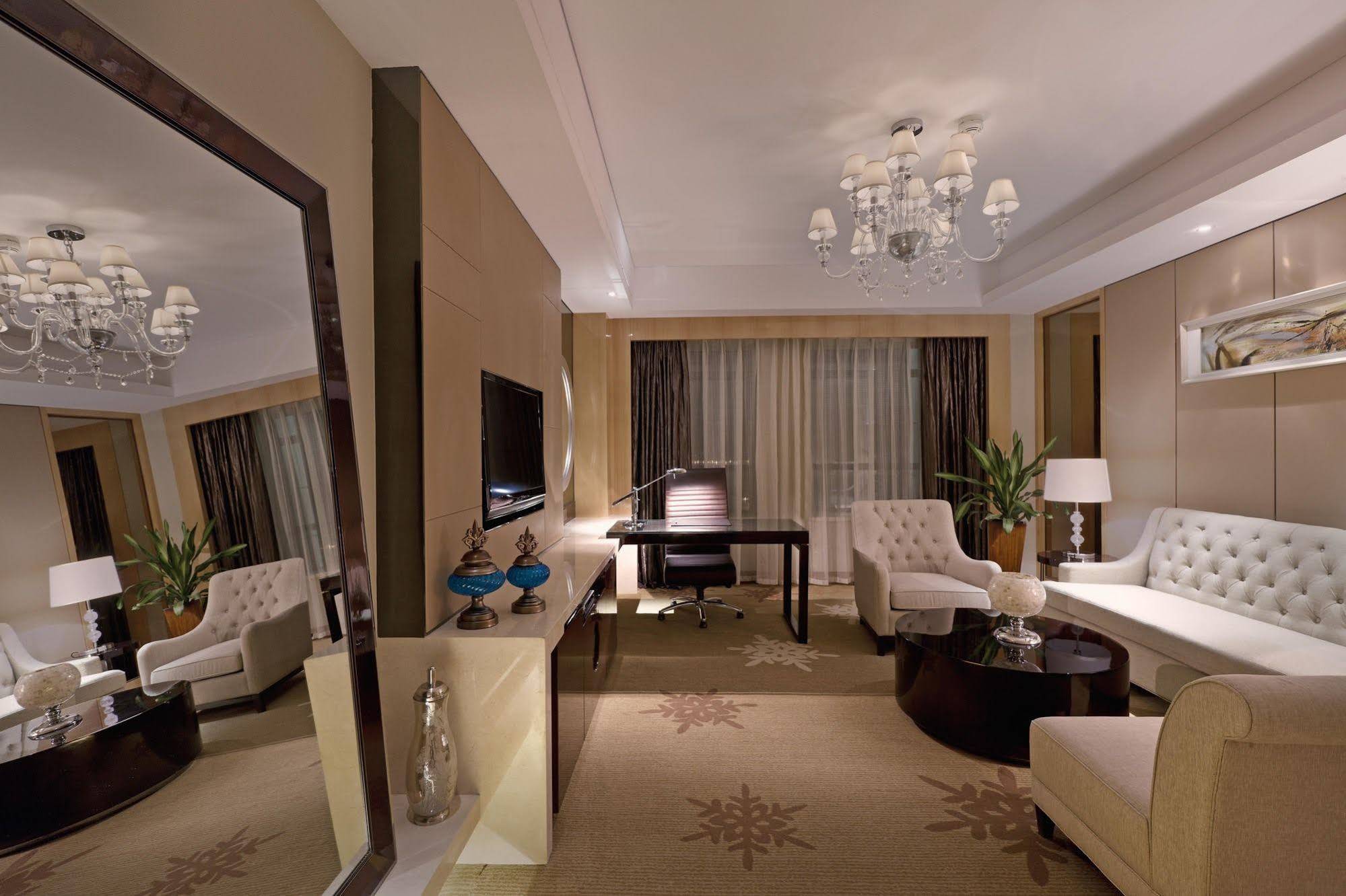 Sheraton Daqing Hotel Exterior photo